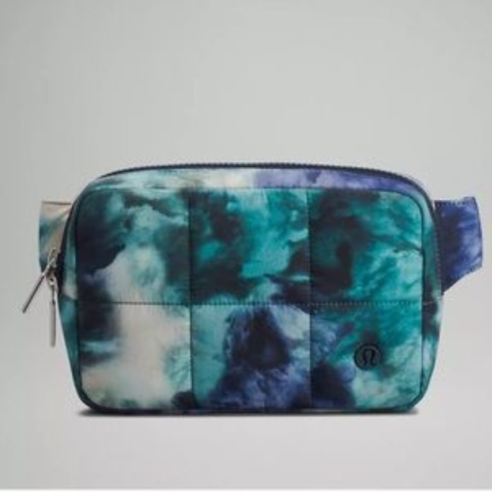 lululemon athletica Blue and Green Tie-Dye Bag